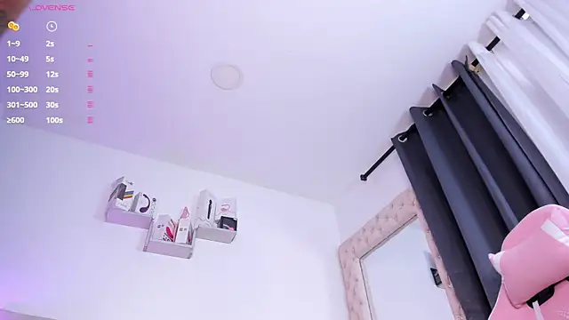 lorennahernandez01 online show from October 7, 11:40 am