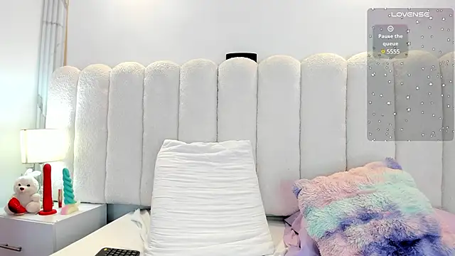 Snapshot of Mia_rom11 chatting on February 28, 3:26 pm Mia rom11 online show from February 28, 3:26 pm