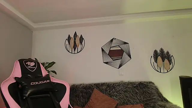 Snapshot of Mayli-x chatting on March 16, 7:26 am Mayli-x online show from March 16, 7:26 am