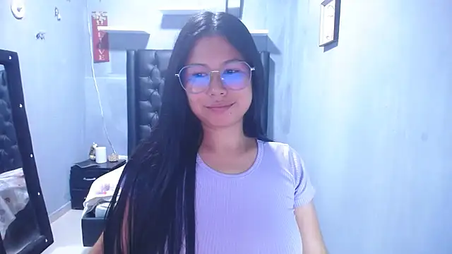 Letty Plugxo online show from February 13, 1:18 pm