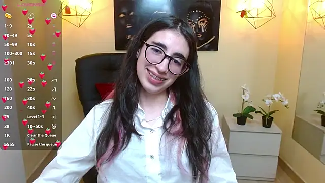 Snapshot of LenaRoses chatting on January 9, 8:22 pm LenaRoses online show from January 9, 8:22 pm