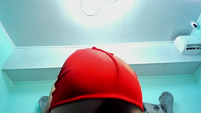 Snapshot of alice_greco chatting on December 18, 11:51 pm alice greco online show from December 18, 11:51 pm