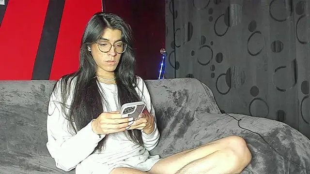 Chaminela 27 online show from February 15, 12:01 pm