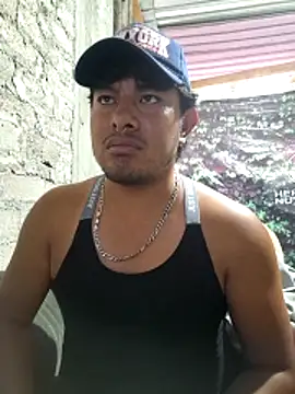 Snapshot of GusssHOT chatting on May 28, 9:56 pm GusssHOT online show from May 28, 9:56 pm