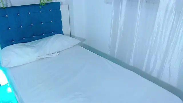 rachel moon  online show from December 20, 10:22 pm