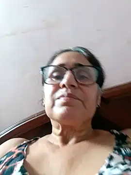 Snapshot of _candi chatting on February 8, 7:59 pm candi online show from February 8, 7:59 pm