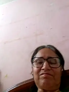 Snapshot of _candi chatting on February 9, 1:25 pm candi online show from February 9, 1:25 pm