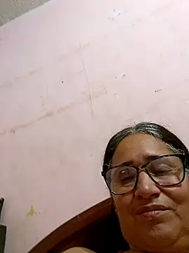 Snapshot of _candi chatting on February 9, 11:36 pm candi online show from February 9, 11:36 pm