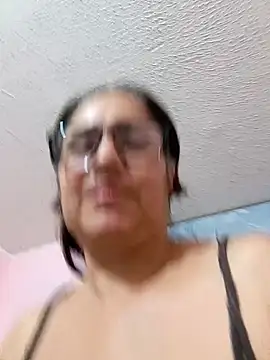 Snapshot of _candi chatting on February 11, 11:54 pm candi online show from February 11, 11:54 pm