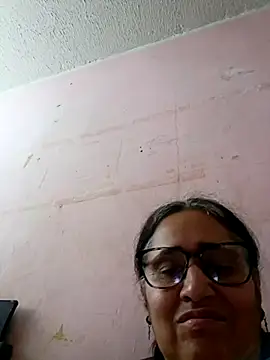 Snapshot of _candi chatting on February 13, 12:21 pm candi online show from February 13, 12:21 pm