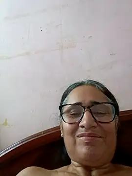 Snapshot of _candi chatting on February 14, 12:03 pm candi online show from February 14, 12:03 pm