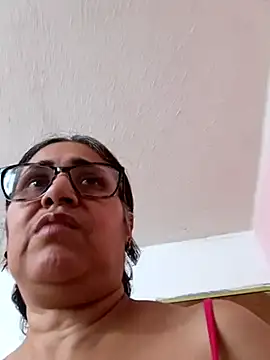Snapshot of _candi chatting on February 16, 7:27 pm candi online show from February 16, 7:27 pm
