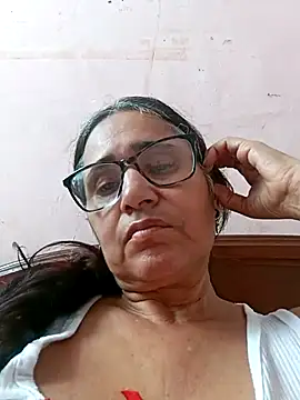 Snapshot of _candi chatting on March 3, 7:17 pm candi online show from March 3, 7:17 pm