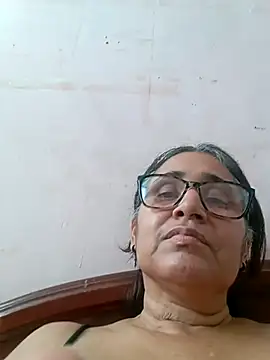 Snapshot of _candi chatting on March 6, 7:32 pm candi online show from March 6, 7:32 pm