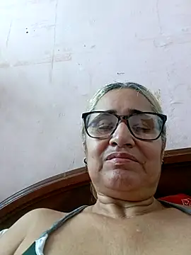 Snapshot of _candi chatting on September 9, 1:43 pm candi online show from September 9, 1:43 pm