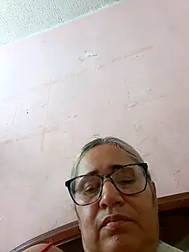Snapshot of _candi chatting on October 1, 6:47 pm candi online show from October 1, 6:47 pm