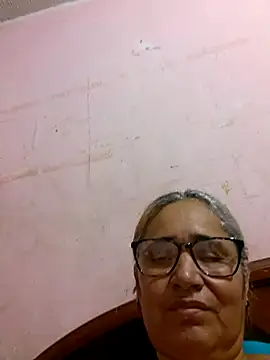 Snapshot of _candi chatting on October 2, 11:45 pm candi online show from October 2, 11:45 pm