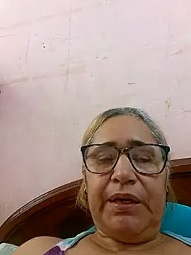 Snapshot of _candi chatting on October 4, 2:15 pm candi online show from October 4, 2:15 pm