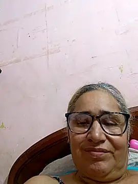 Snapshot of _candi chatting on October 12, 1:04 am candi online show from October 12, 1:04 am