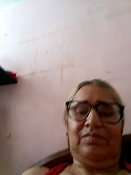 Snapshot of _candi chatting on October 17, 2:08 pm candi online show from October 17, 2:08 pm