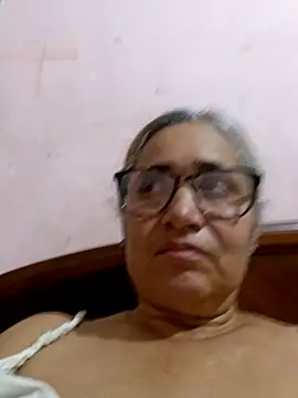  candi online show from October 31, 4:35 am