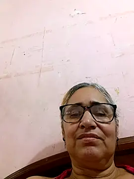  candi online show from December 3, 12:25 pm