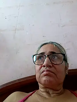  candi online show from December 5, 1:42 pm