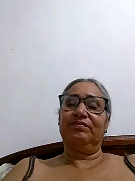  candi online show from April 15, 3:57 am