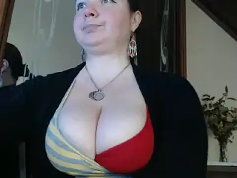 amorelara online show from February 10, 12:39 pm