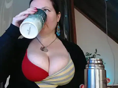 amorelara online show from March 1, 11:50 am