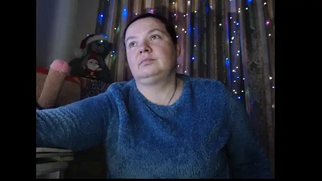 amorelara online show from December 2, 7:14 am