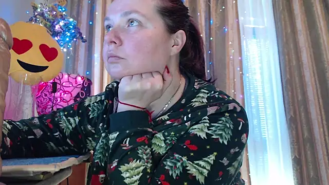 amorelara online show from March 11, 8:42 am