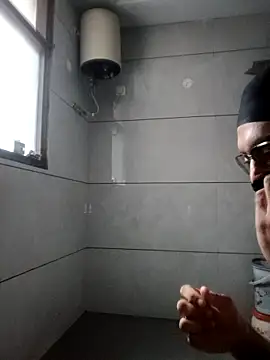 Snapshot of john10_singh chatting on March 24, 1:21 am john10 singh online show from March 24, 1:21 am