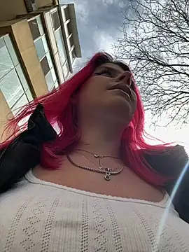 RiriRoseey online show from March 16, 9:05 am