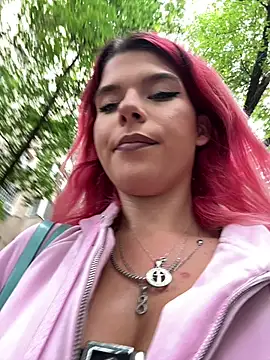 RiriRoseey online show from September 10, 7:41 am