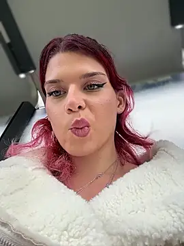 RiriRoseey online show from November 21, 8:35 am