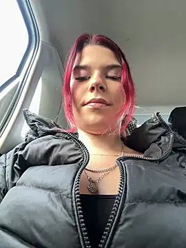 Snapshot of RiriRoseey chatting on January 18, 8:51 am RiriRoseey online show from January 18, 8:51 am