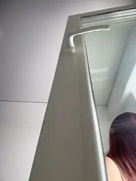 Snapshot of RiriRoseey chatting on January 19, 8:40 am RiriRoseey online show from January 19, 8:40 am