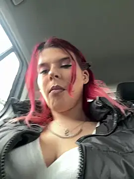 Snapshot of RiriRoseey chatting on February 7, 8:40 am RiriRoseey online show from February 7, 8:40 am