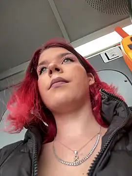 Snapshot of RiriRoseey chatting on March 2, 8:54 am RiriRoseey online show from March 2, 8:54 am