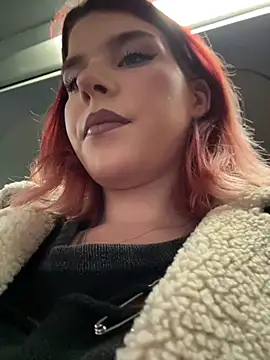 RiriRoseey online show from April 2, 6:44 am