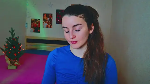 Miss Arwen online show from December 17, 3:06 am