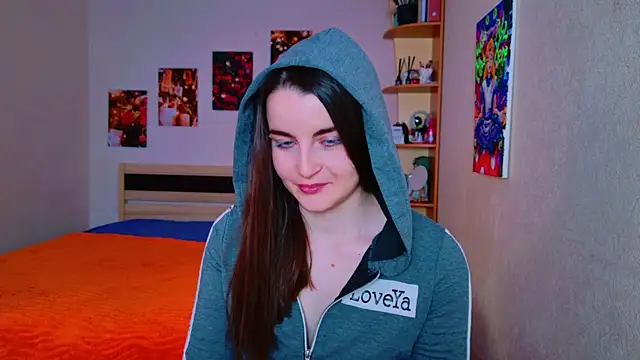 Miss Arwen online show from March 4, 9:07 am