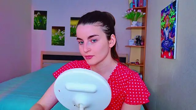 Miss Arwen online show from March 13, 5:11 am