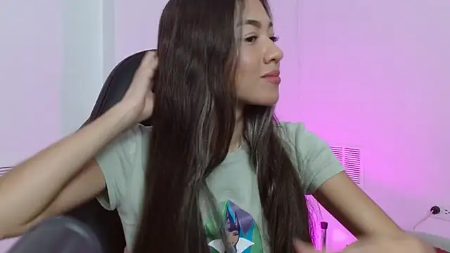 hantonella  online show from November 25, 2:50 pm