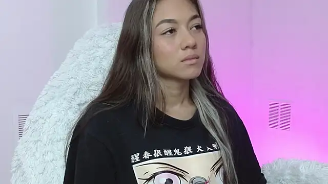 hantonella  online show from December 5, 3:20 pm