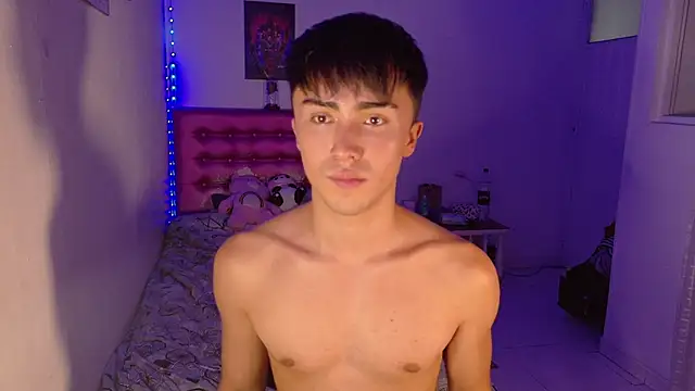 Snapshot of santi-fabulous chatting on January 15, 1:10 am santi-fabulous online show from January 15, 1:10 am