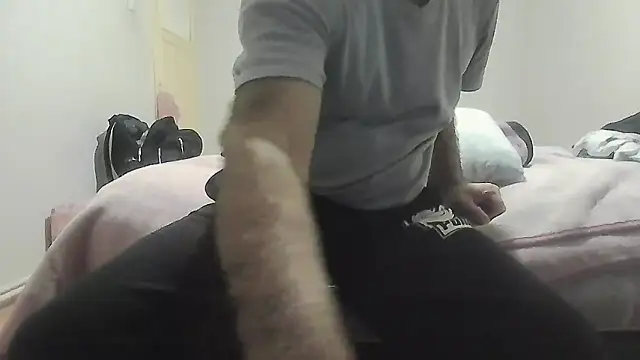Snapshot of takcikarr chatting on April 23, 4:53 pm takcikarr online show from April 23, 4:53 pm
