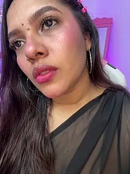 Snapshot of krishaa_ chatting on May 5, 8:06 pm krishaa online show from May 5, 8:06 pm