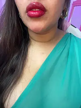 Snapshot of krishaa_ chatting on May 16, 9:24 pm krishaa online show from May 16, 9:24 pm